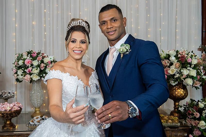 01-2_13_362088-165773874638067 Medium.jpeg